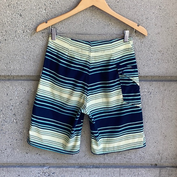 Sz 14 Kids Volcom Youth V2S Stretch Boardies - Picture 3 of 10